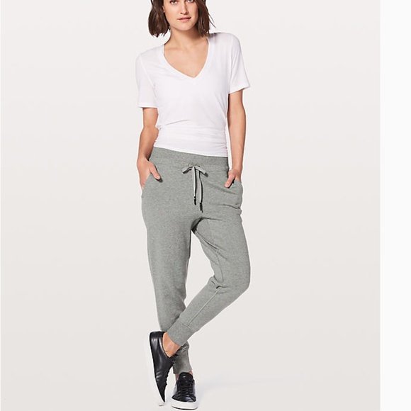 lululemon press pause jogger